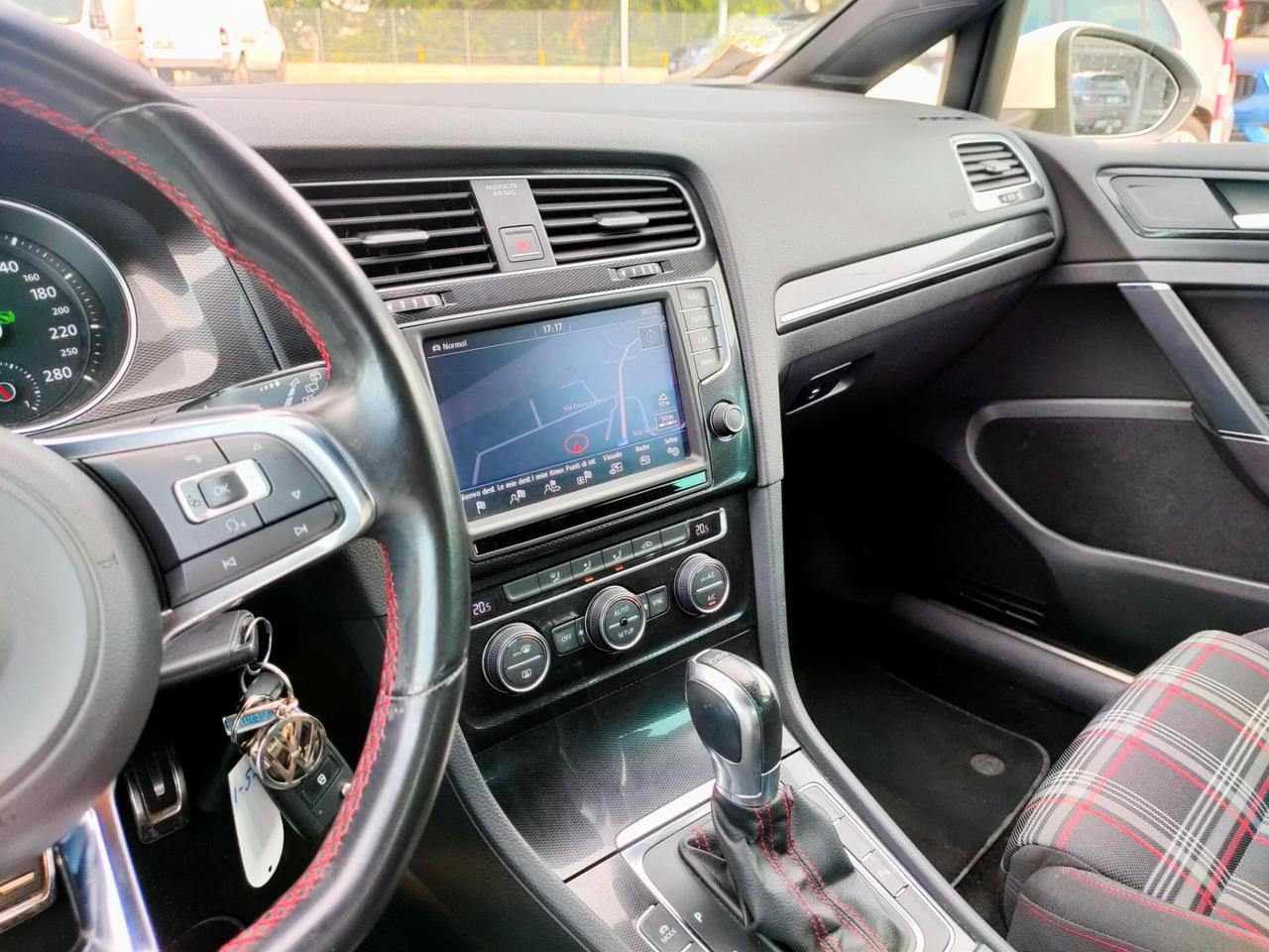 Volkswagen Golf GTI Performance 2.0 TSI 5p. dsg
