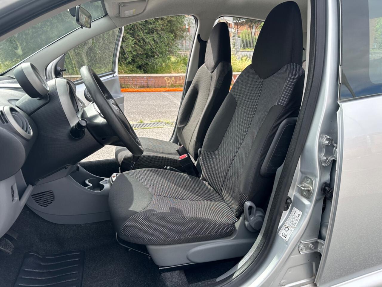 Toyota Aygo 1.0 5p Sol Connect MMT