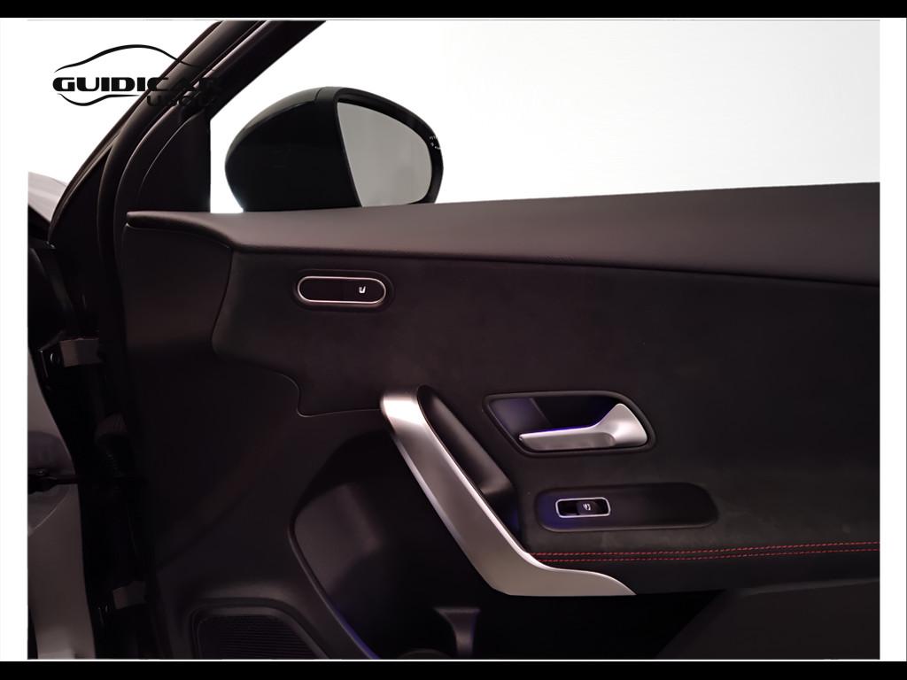 Mercedes-Benz Classe A - W177 2018 - A 220 d Premium 4matic auto