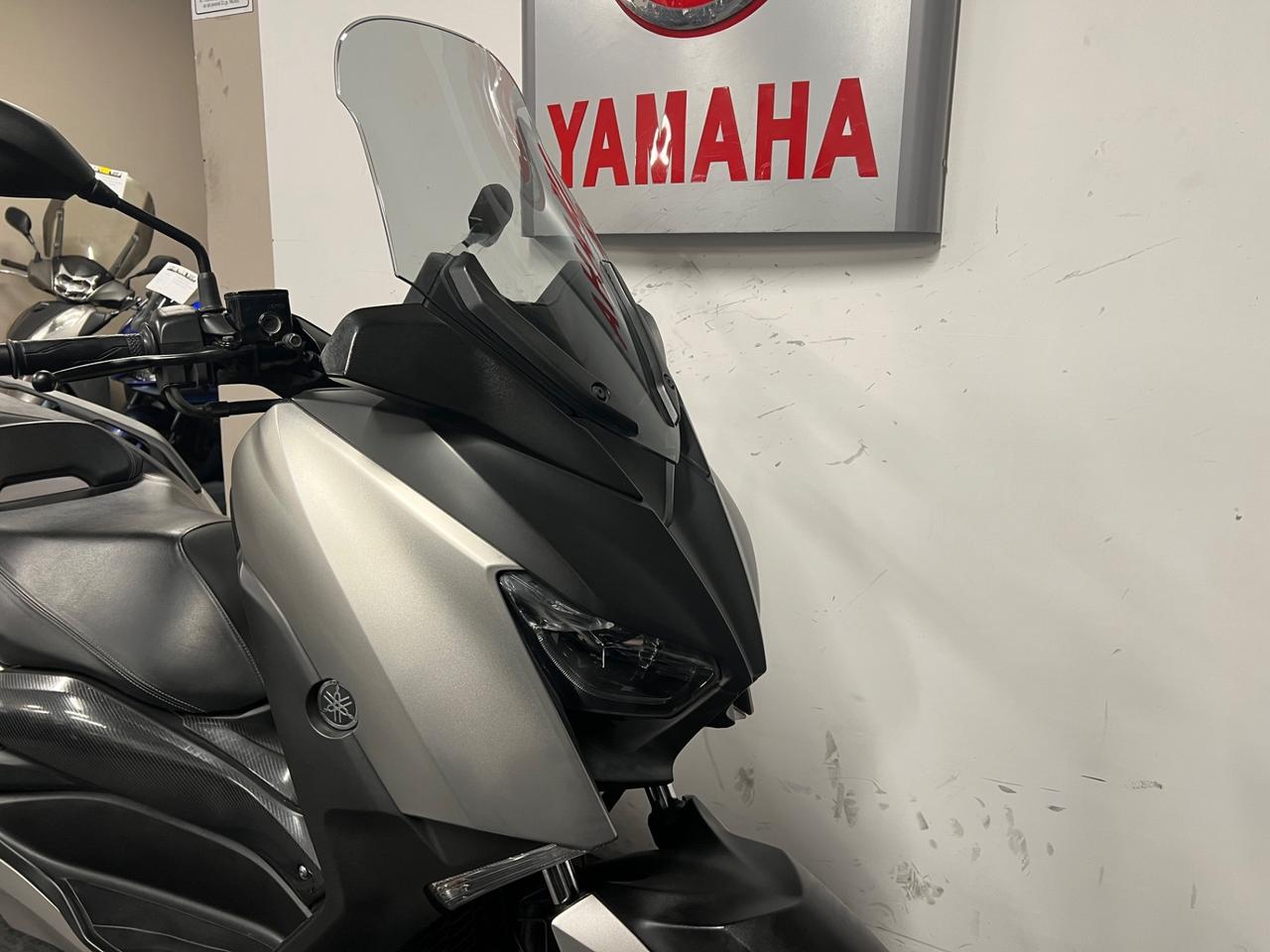 Yamaha X-Max 300