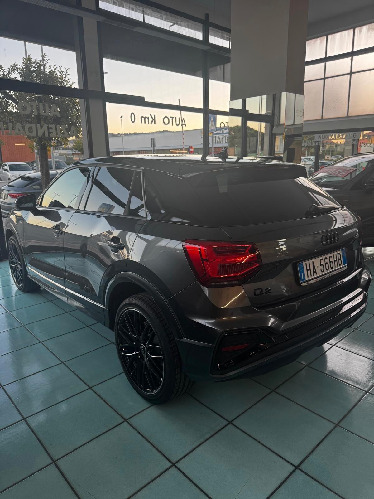 Audi Q2 35 TDI S tronic Identity Black Sline INTROVABILE