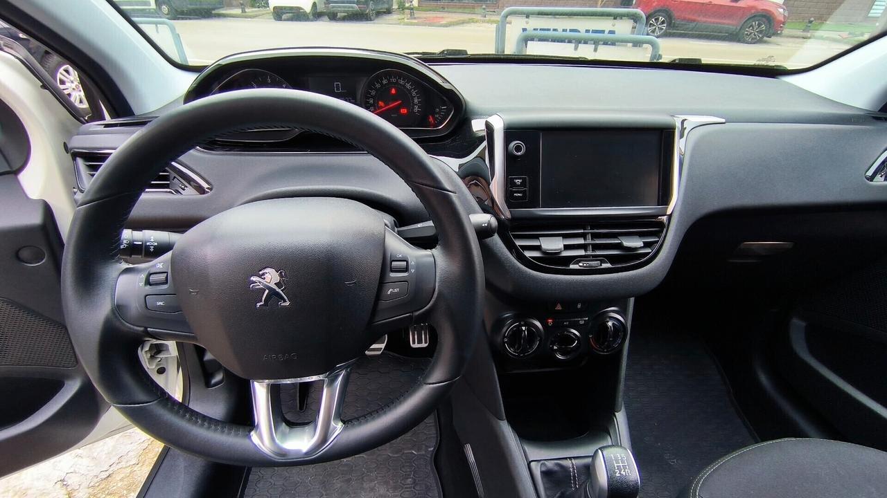 Peugeot 208 1.4 HDi 68 CV 5 Porte