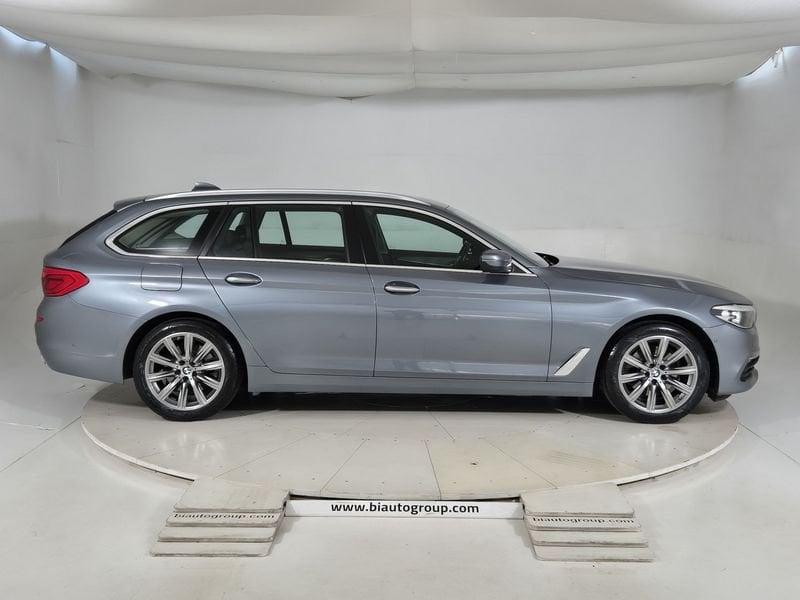 BMW Serie 5 Touring Serie 5 G31 2017 Touring Diese 520d Touring Luxury auto