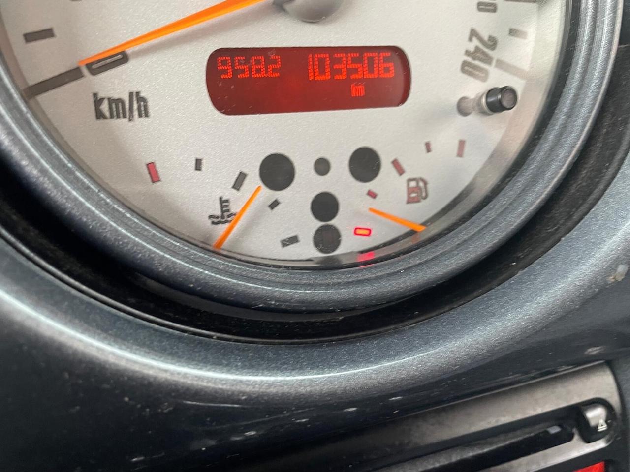 Mini Cooper One 1.6benz Full Soli100milaKM