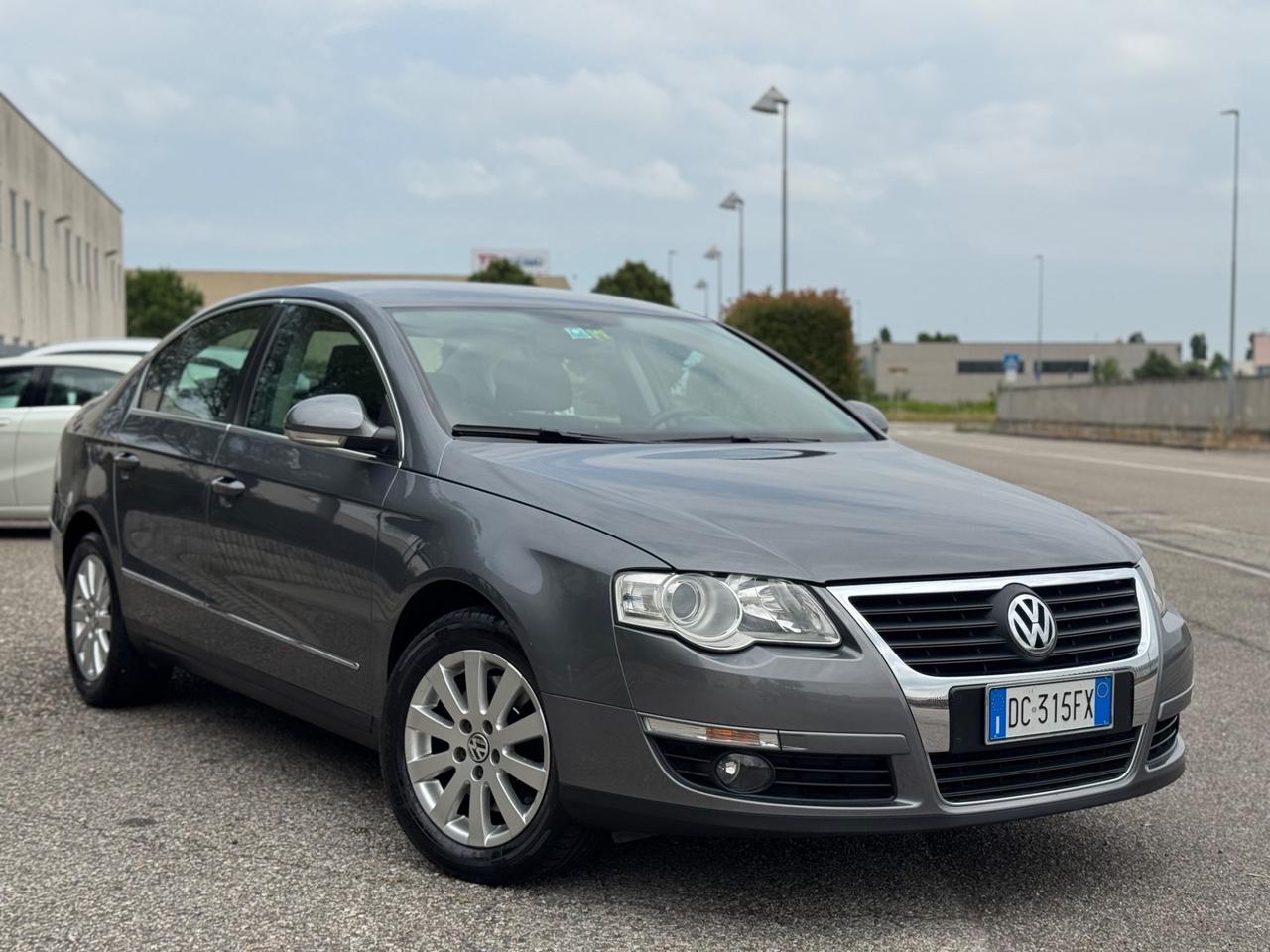 Volkswagen Passat 2.0 TDI 140cv Berlina