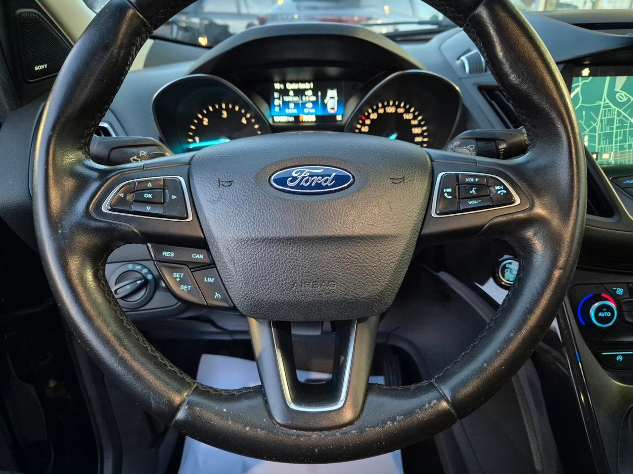 Ford Kuga 1.5 TDCI 120 CV S&S 2WD Powershift Business