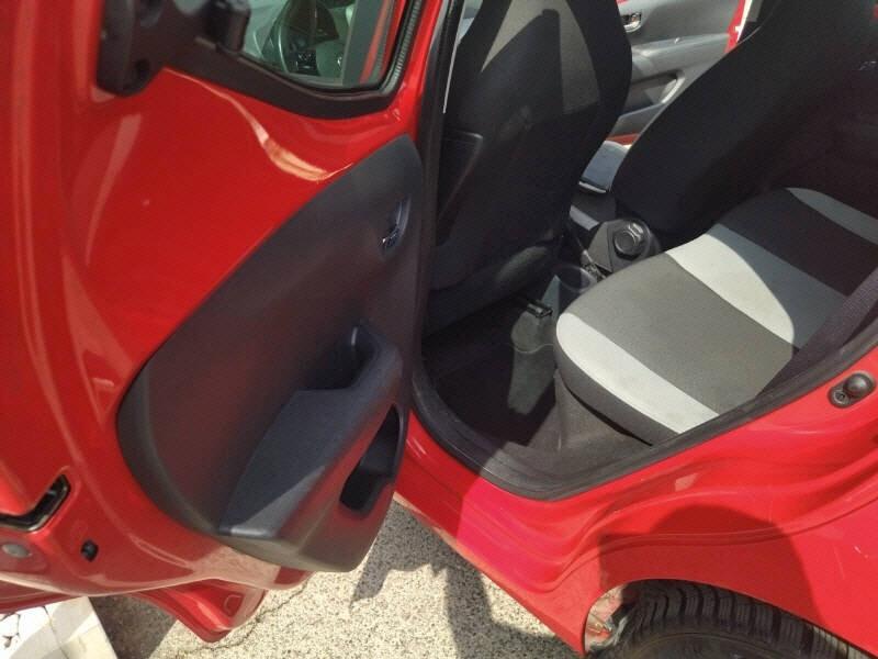 Toyota Aygo 1.0 VVT-i 69 CV 5 porte x-play TSS MMT