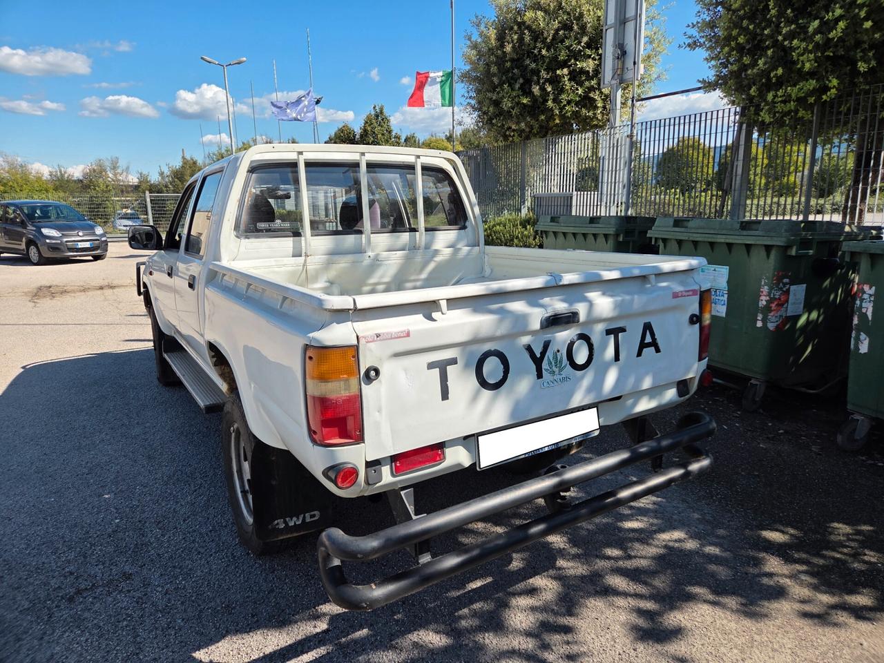 Toyota Hilux 2.4 D 4WD Extracab DC Pick-up