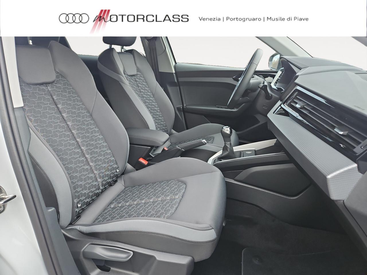 Audi A1 sportback 30 1.0 tfsi 116cv identity black