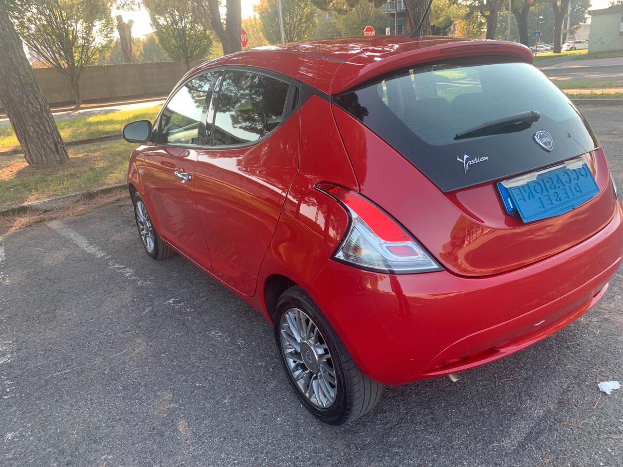 Lancia Ypsilon 1.2 69 CV 5 porte Gold