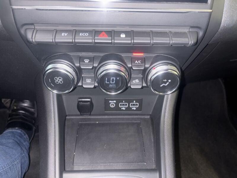 Renault Captur Hybrid E-Tech 145 CV Zen