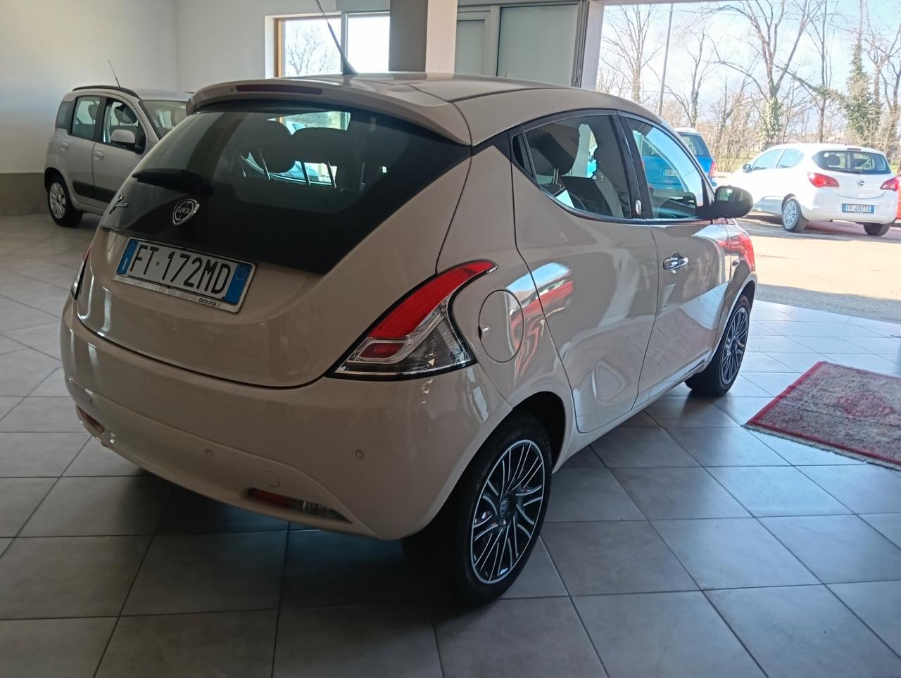 Lancia Ypsilon 1.2 69 CV 5 porte GPL Ecochic Gold
