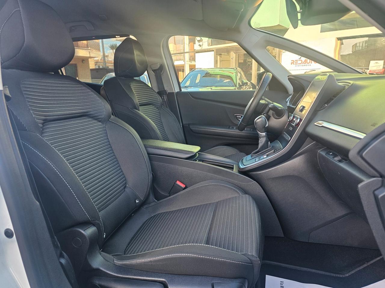 Renault Scenic Scénic Blue dCi 1.7 150 CV Initiale Paris