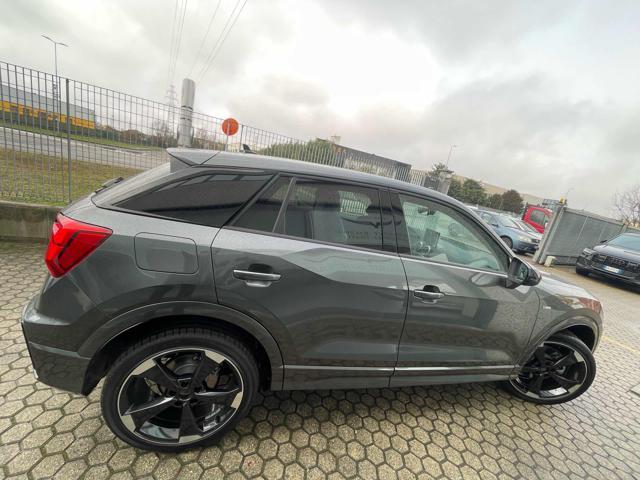 AUDI Q2 35 TDI S tronic Identity Black