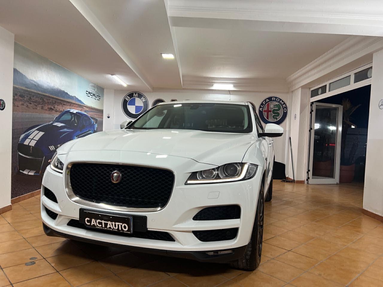 Jaguar F-Pace 2.0 D 180 CV