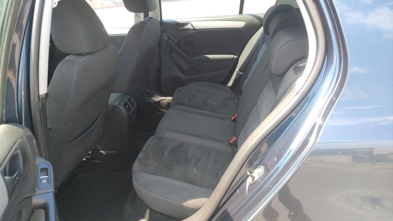 Volkswagen Golf VI 1.6 TDI DPF 5p. Highline NEOPATENTATI - 2010