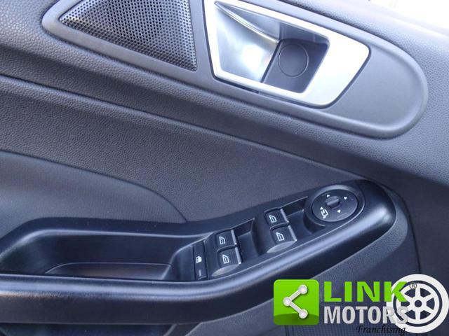 FORD Fiesta 1.0 EcoBoost 100CV 5 porte Powershift