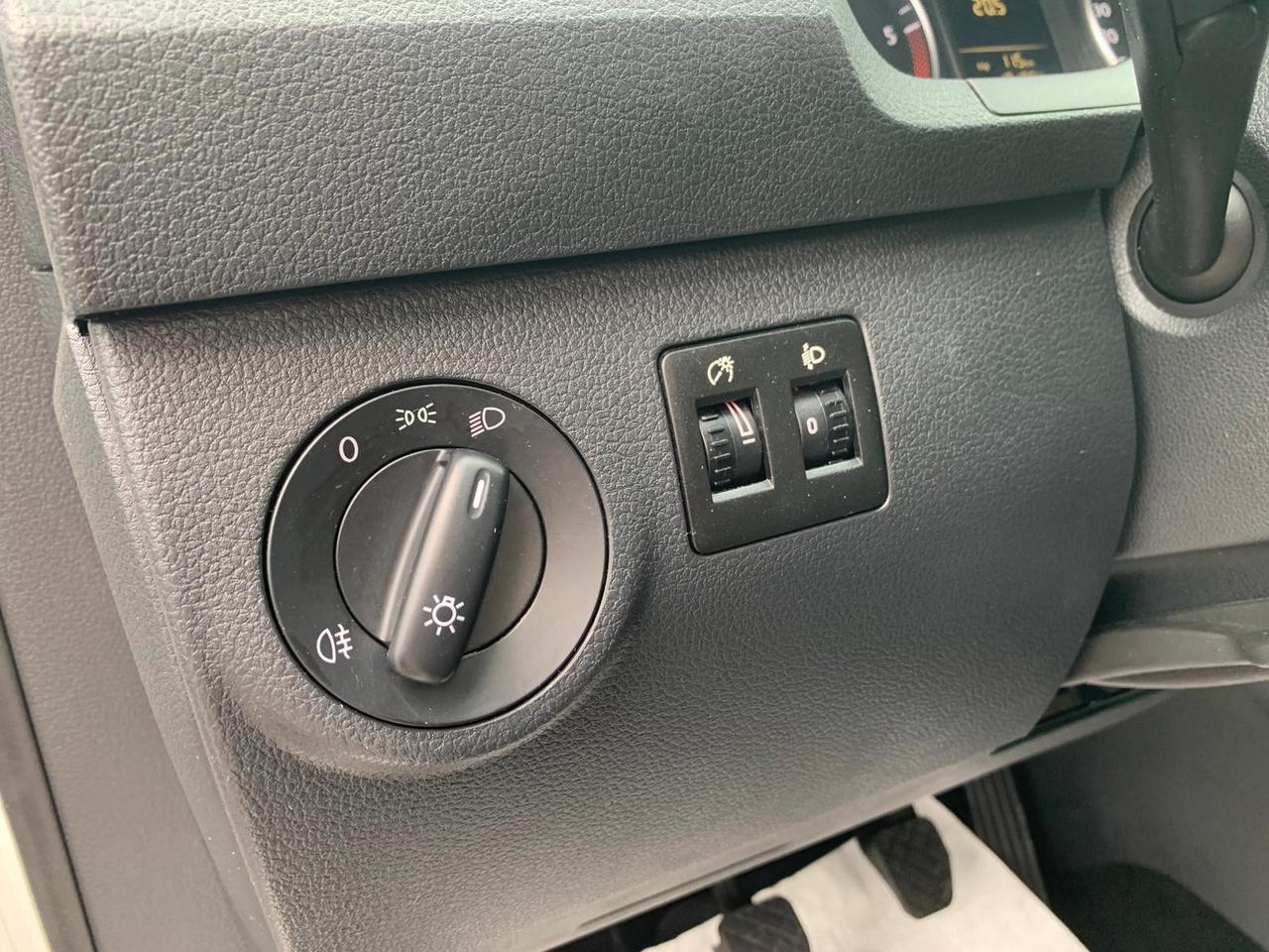 2.0 tdi102cv 5 POSTI AUTOCARRO IVA COMPRESA