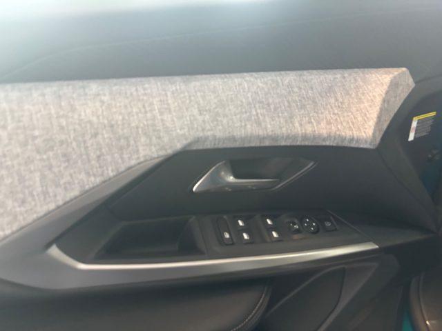 PEUGEOT 3008 Hybrid 145 e-DCS6 Allure