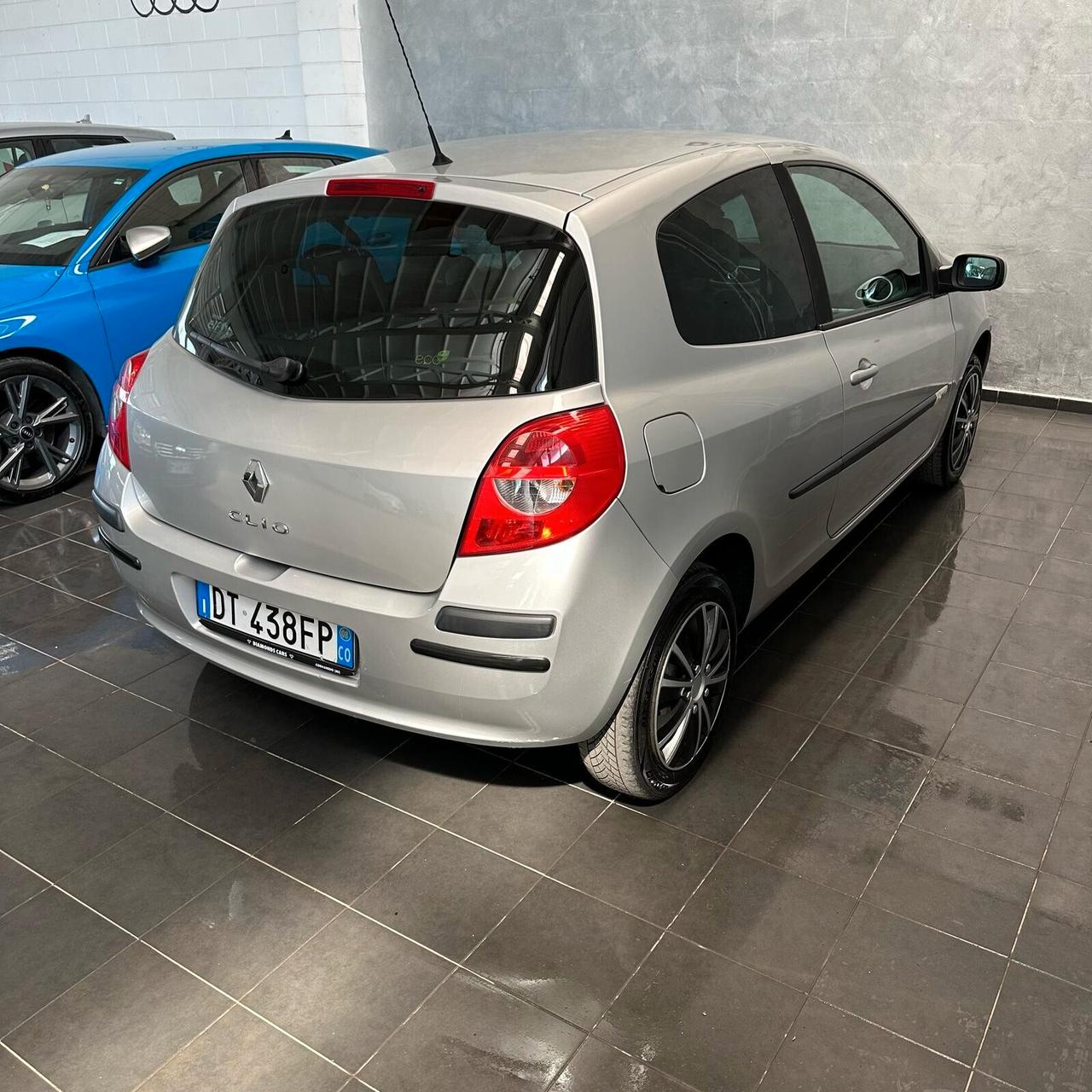 Renault Clio 1.2 16V 3 porte Rip Curl
