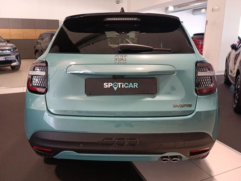 FIAT 600 1.2 Hybrid 110cv La Prima II