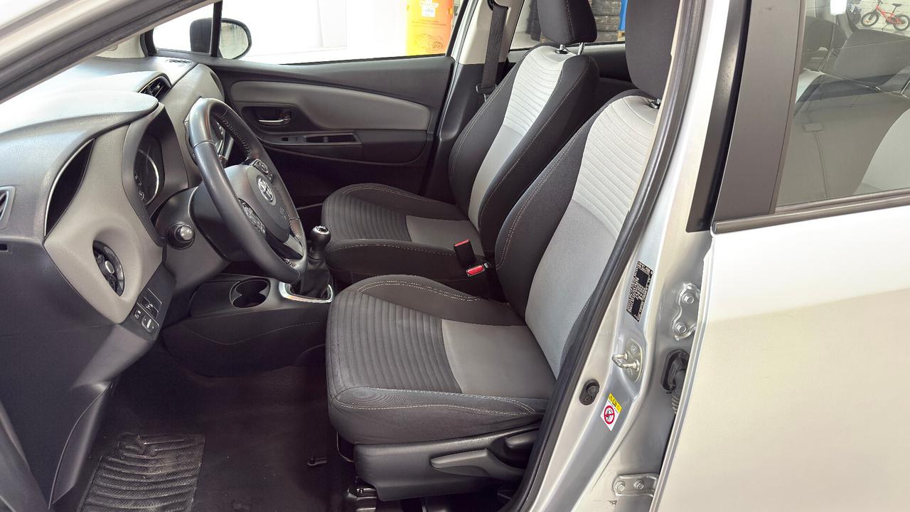 Toyota Yaris 1.0 5 porte Cool 69Cv.