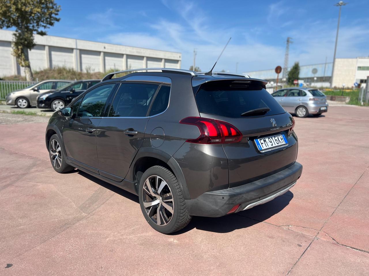 Peugeot 2008 BlueHDi 100 Allure