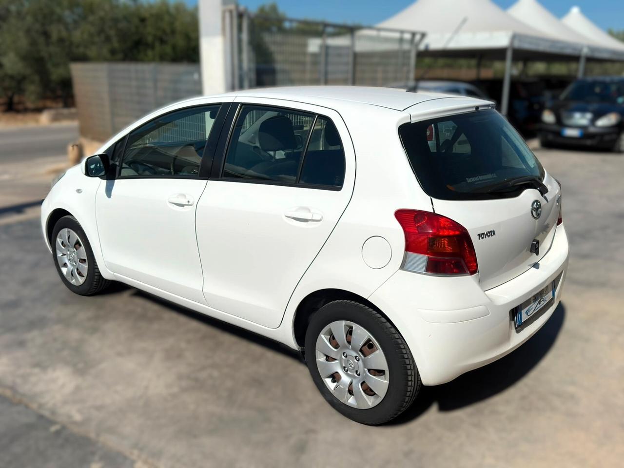 Toyota Yaris 1.0 5 porte Sol
