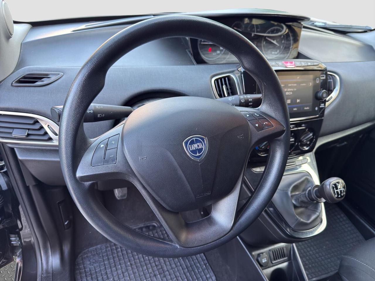 Lancia Ypsilon 1.0 firefly 70cv hybrid Gold 2022