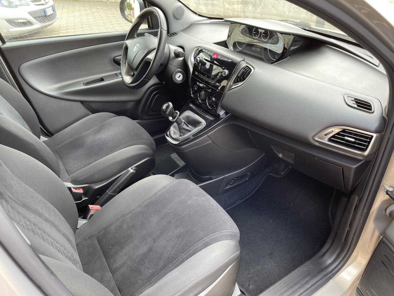 Lancia Ypsilon 1.2 69 CV 5 porte S&S Gold Cerchi "Perfetta"