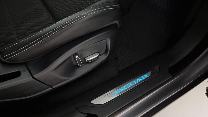 Jaguar F-Pace 2.0 250 CV AWD aut. R-Sport