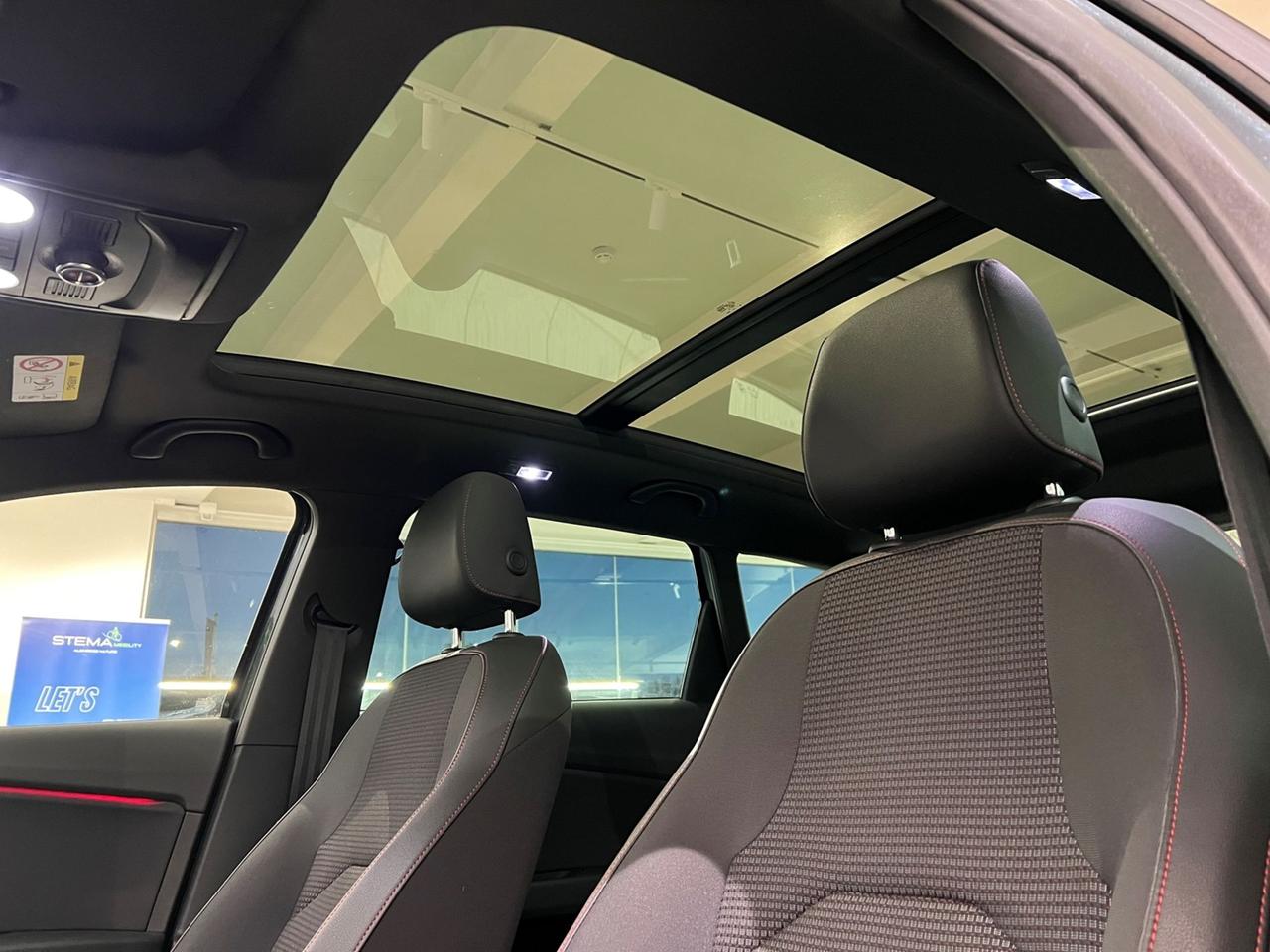 SEAT Leon III 2017 ST Sportstourer 1.6 tdi Business 115cv dsg - TETTO!