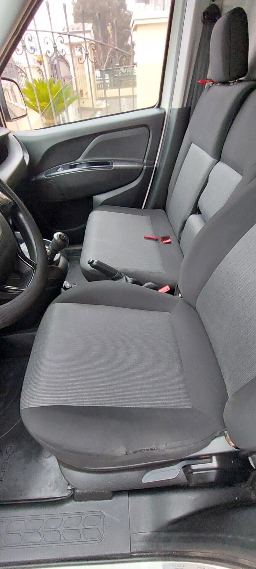 DOBLO" MAXI CARGO 3 POSTI 1,4 T-JET 120 CV METANO DI SERIE POCHI KM PARI AL NUOVO FULL FULL