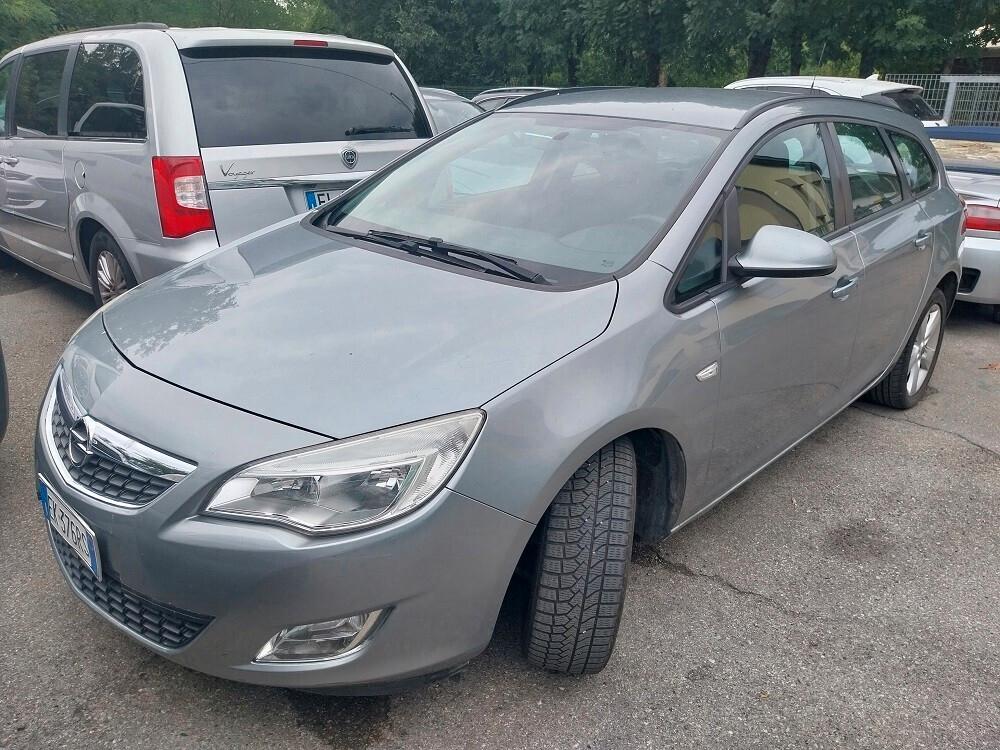 Opel Astra 1.6 115CV Sports Tourer Cosmo