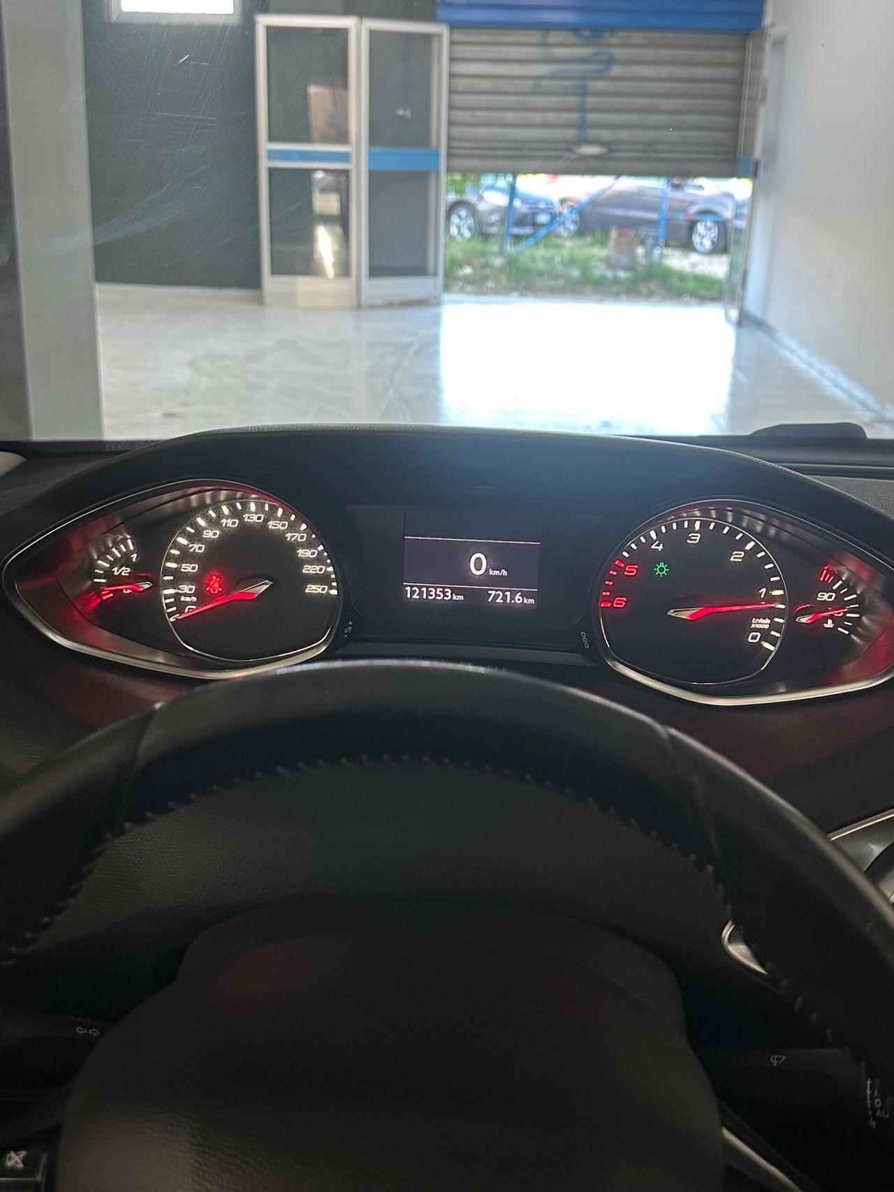 Peugeot 308 BlueHDi 150 S&S Allure