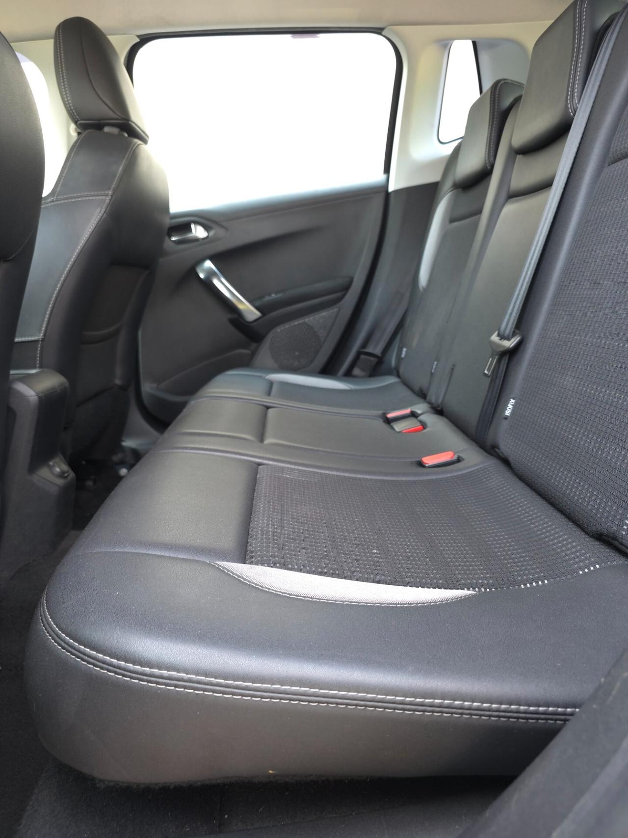 Peugeot 2008 PureTech 82 Allure