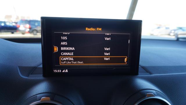 AUDI Q2 30 TDI S tronic Business