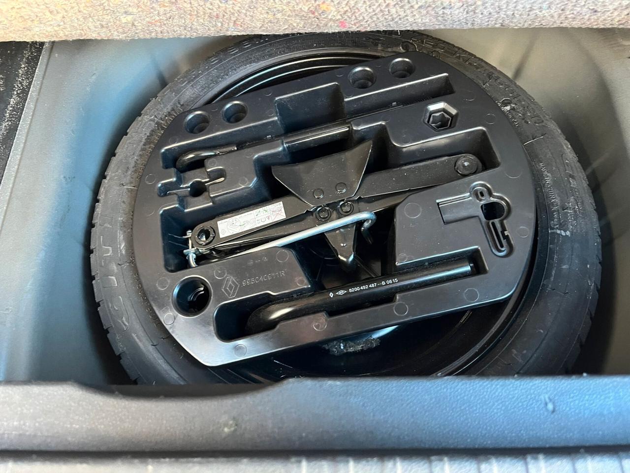 RENAULT CAPTUR 1.5 9OCV R-LINK TOP FULL NAVI RETROC DISTRIBUZ ESEGUITA