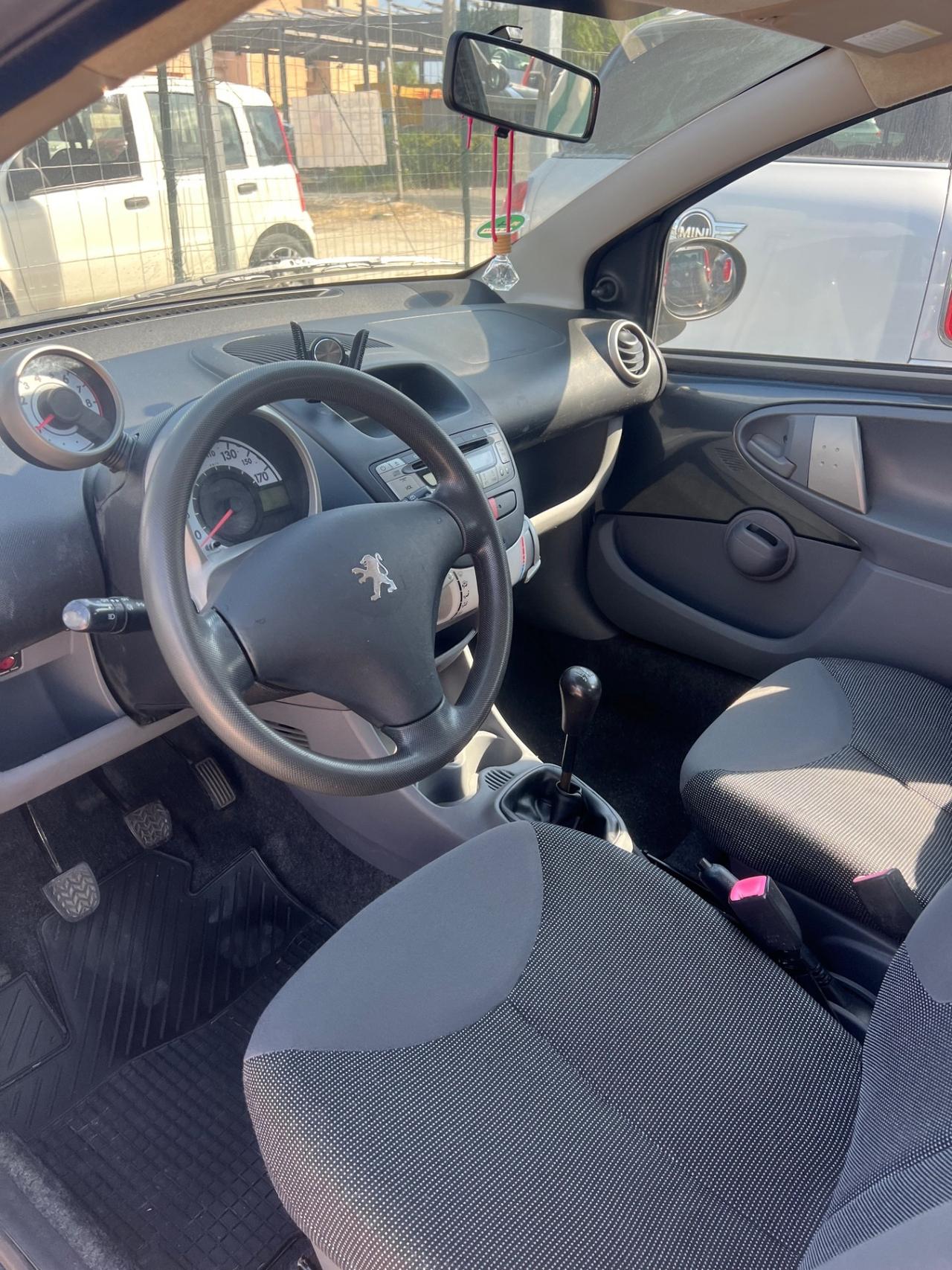 Peugeot 107 1.0 68CV 5p. Desir