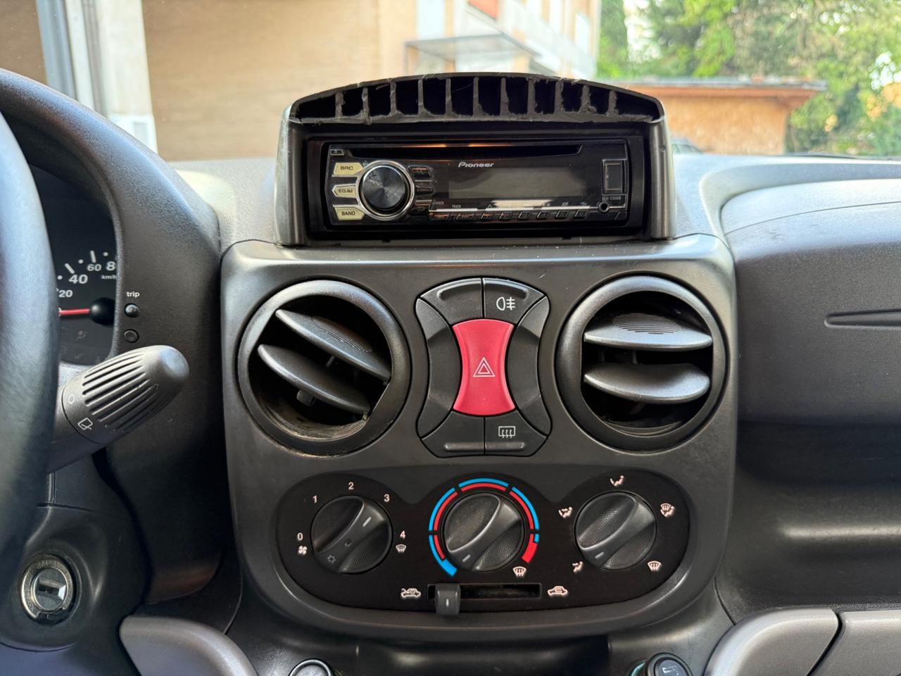 Fiat Doblò 1.6 16V Natural Power Active