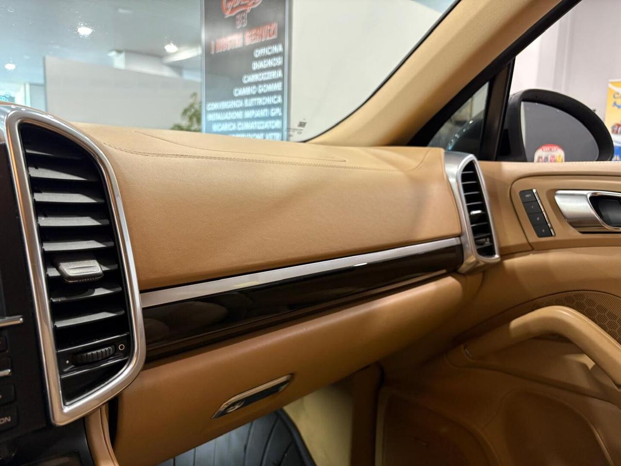 Porsche Cayenne 3.0 V6 tdi 245cv tiptronic