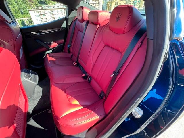 Maserati Ghibli V6 430 CV AWD Modena