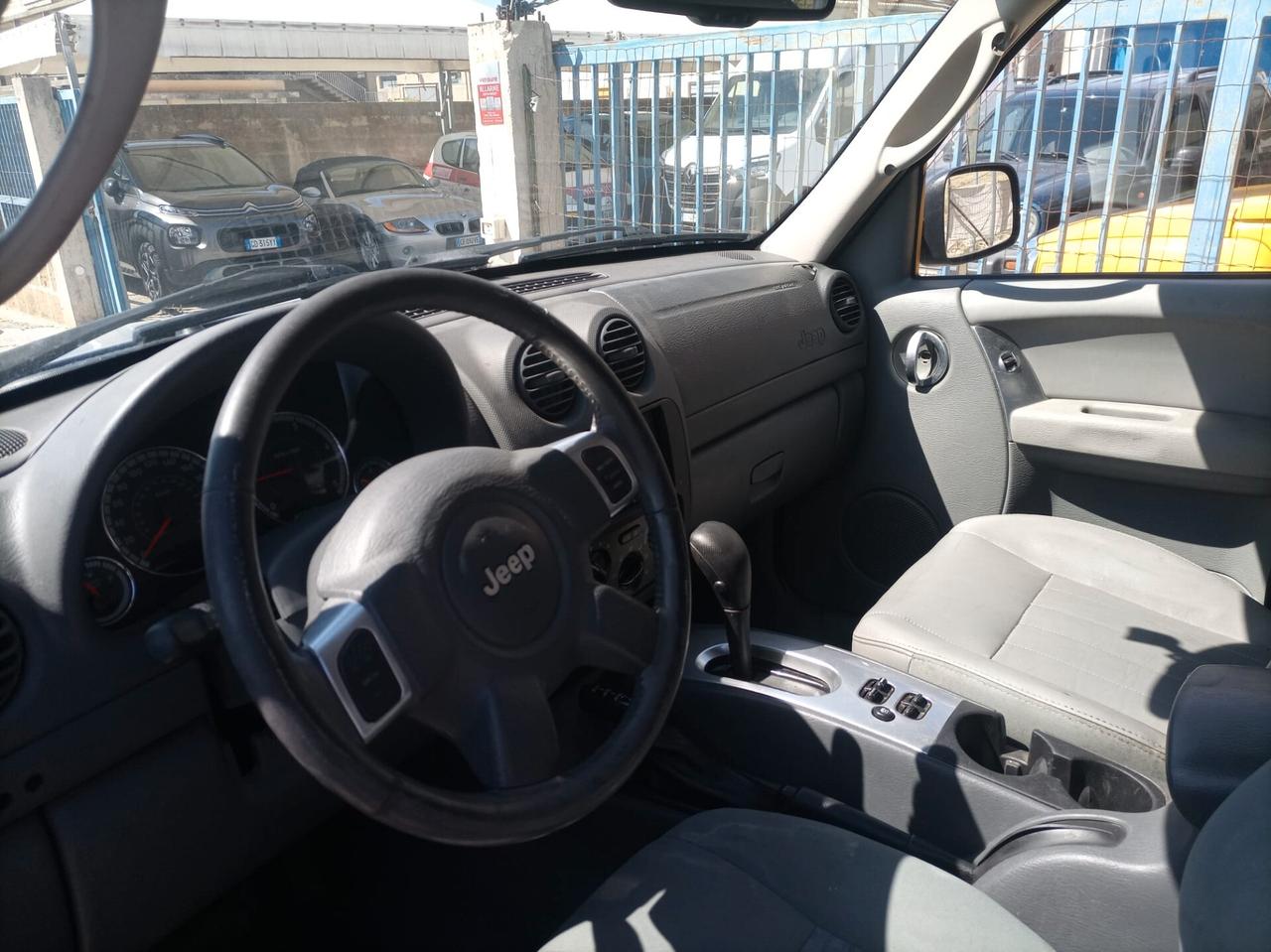 Jeep Cherokee 2.8 CRD