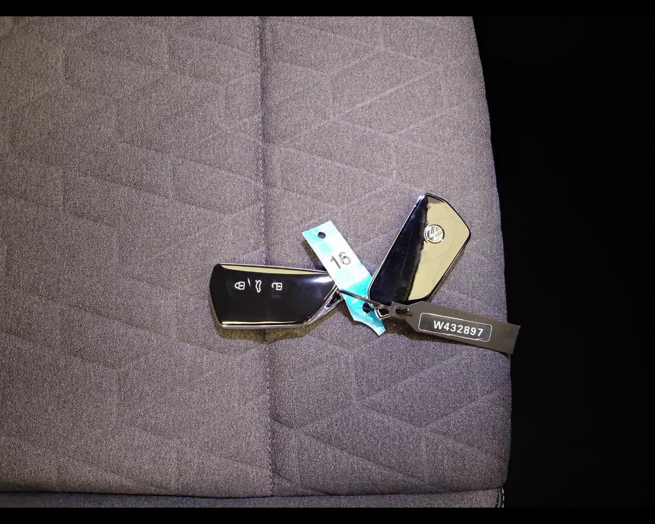 VOLKSWAGEN Tiguan III 2024 - Tiguan 1.5 tsi ehybrid Life 204cv dsg