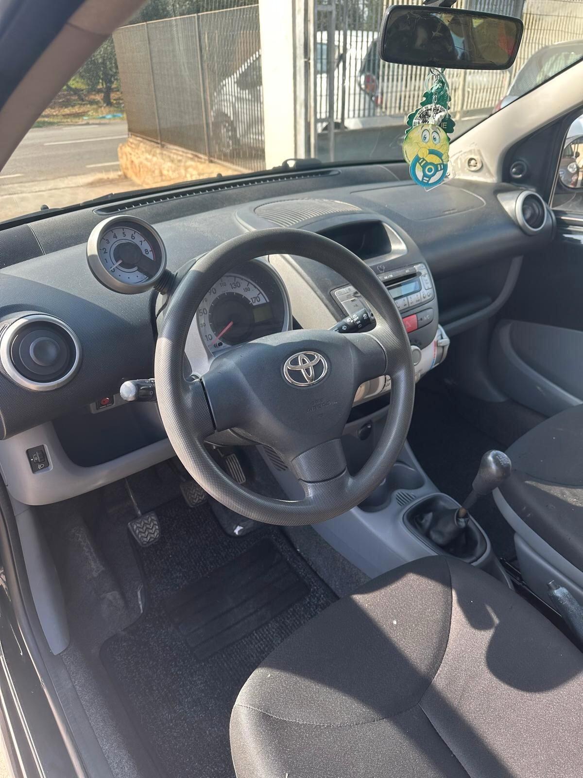 Toyota Aygo 1.0 12V VVT-i 5 porte
