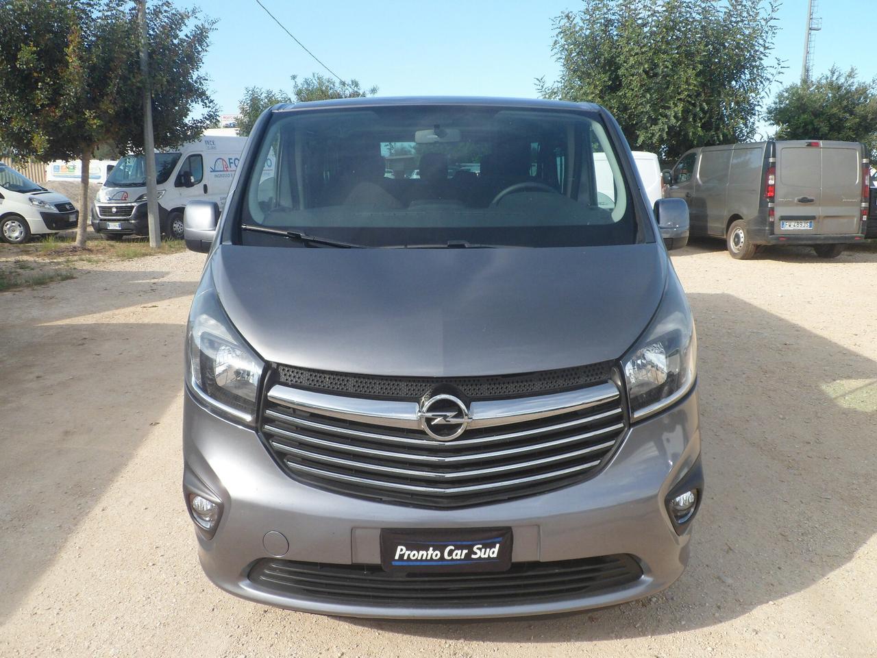 Opel Vivaro 9 posti maxi