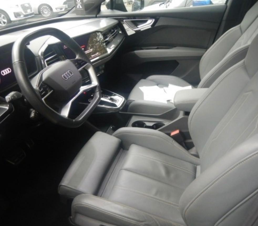 Audi Q4 50 e-tron quattro S line edition