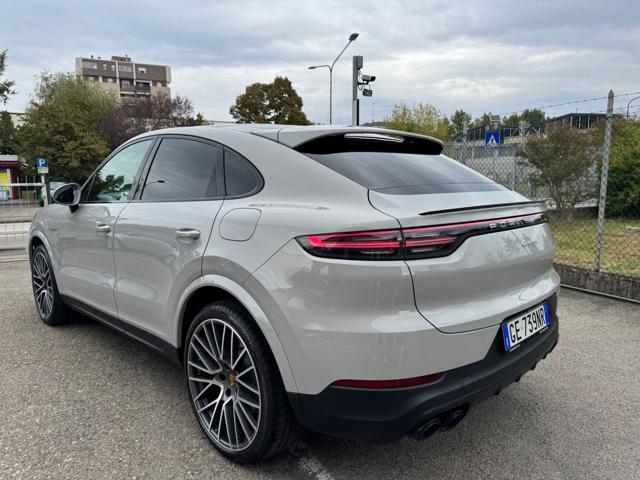 PORSCHE Cayenne Coupé 3.0 V6 E-Hybrid FULL OPT.