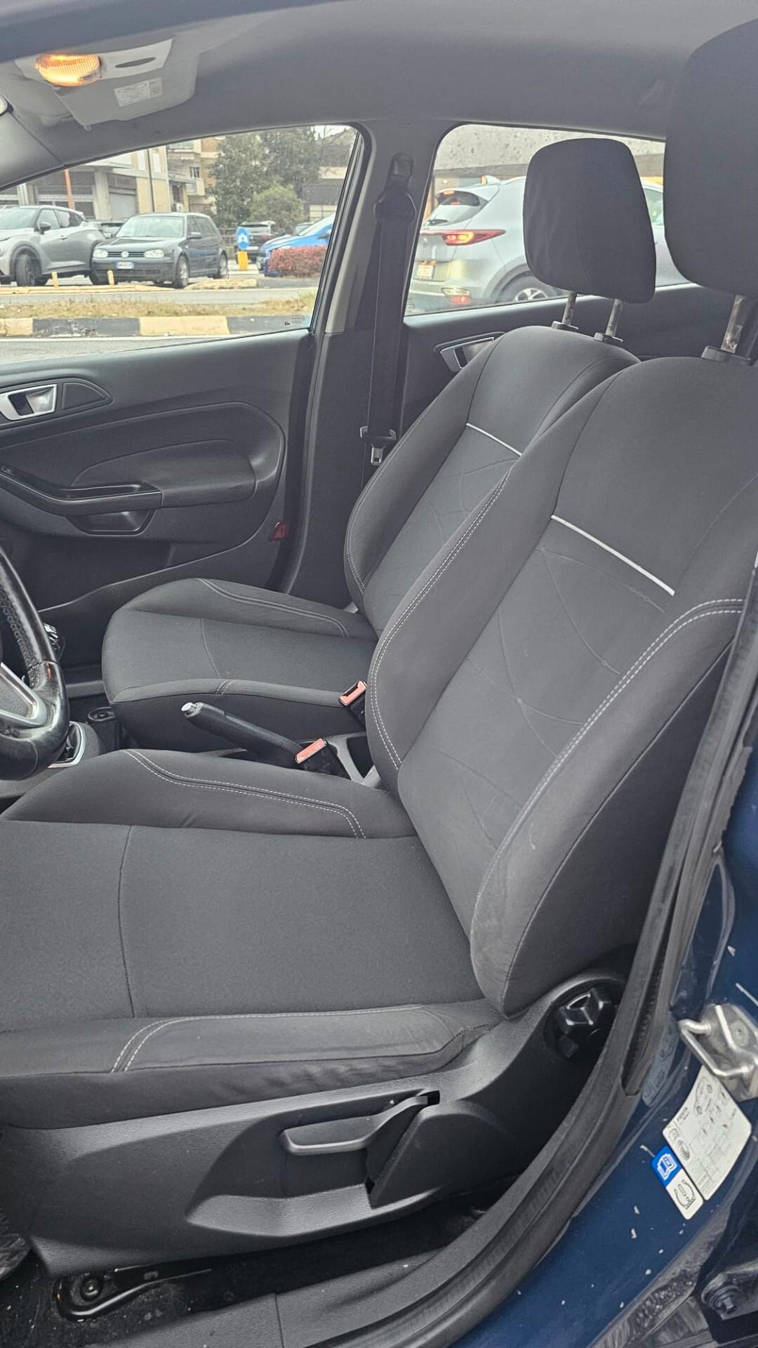 Ford Fiesta 1.2 60CV 5 porte Black & White Edition