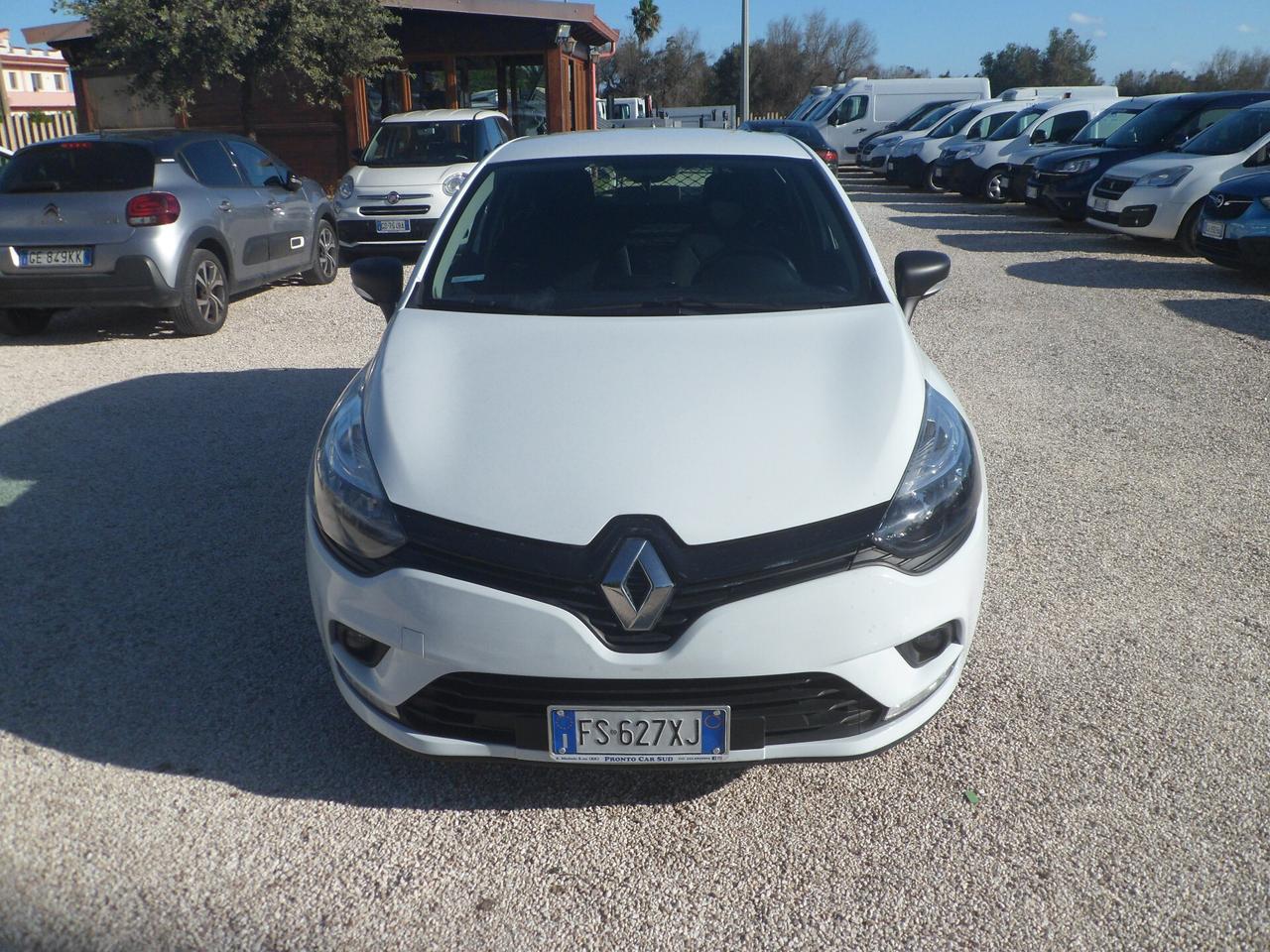 Renault Clio van